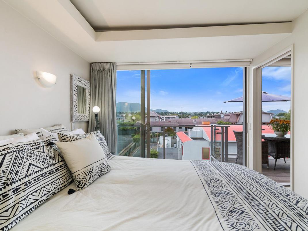Relax On Roberts - Taupo Holiday Home エクステリア 写真
